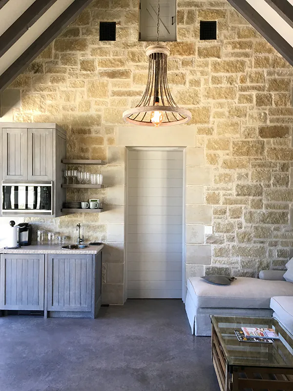 Kevin-Travis-Homes__Boot-Ranch-Guest-house.jpg